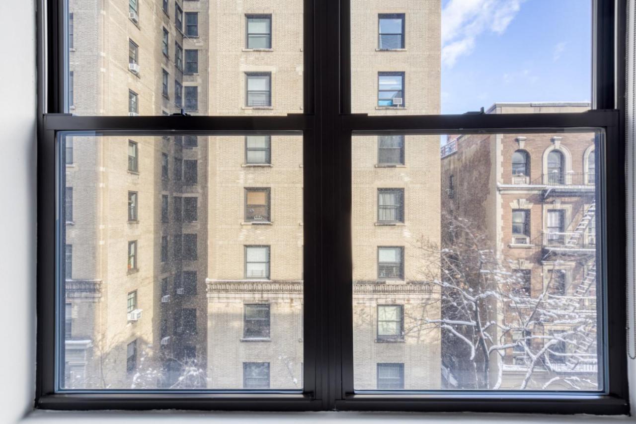 Uws 1br W Doorman Elevator Gym Nr Park Nyc-679 * New York
